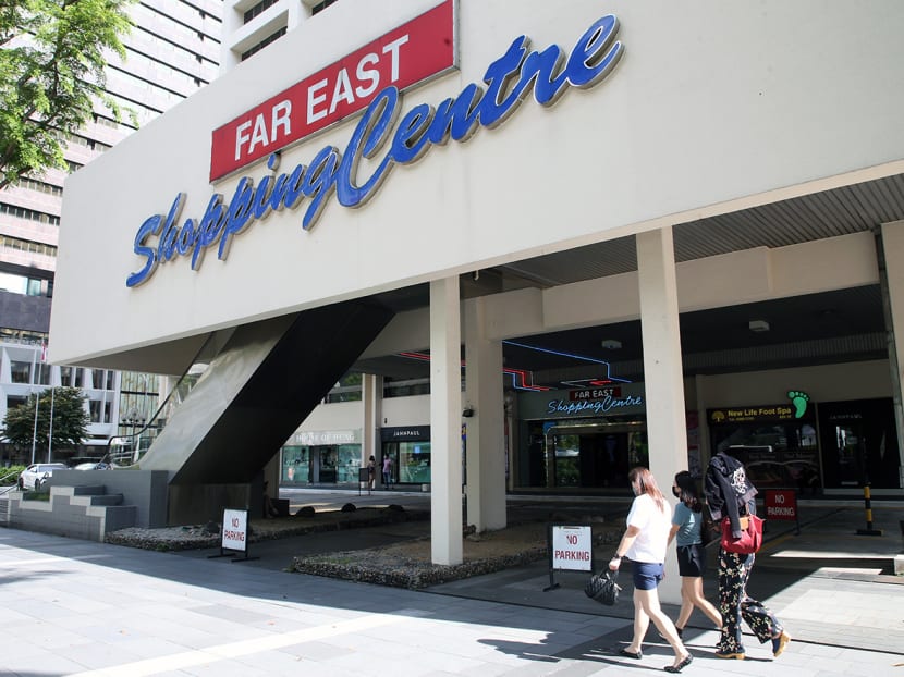 Far East Shopping Centre along Orchard Road is back on the sales market with a S$928 million asking price.